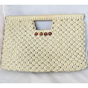 Vintage crocheted hand bag